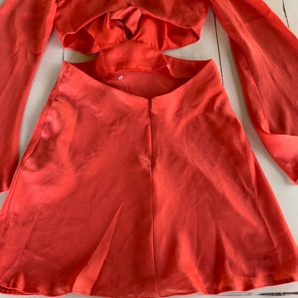 ASOS DESIGN Satin Tie Front Dress with Fluted Sleeves in Red Orange - Size 4 - Picture 4 of 9